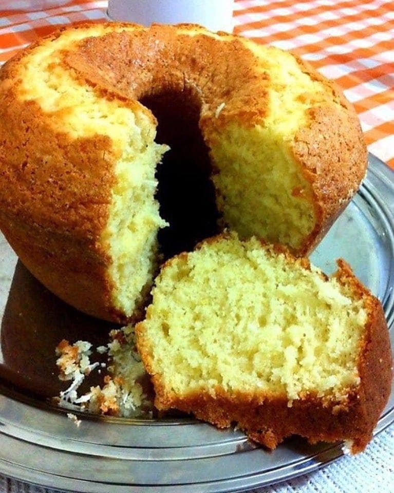 Bolo de Requeijão Fofinho 460936722_451344821260321_6763060470349674376_n