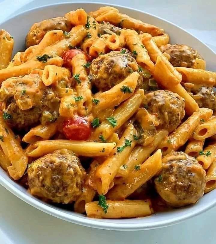 Penne Pasta with Meatballs 465790784_574379458379444_7077998823248433014_n