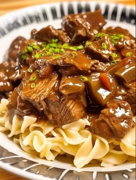 Crockpot Beef Tips and Noodles Recipe π² Capture dβΓ©cran 2025-06-03 113341