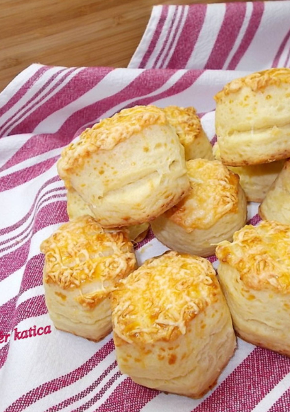 Hungarian Cheese Biscuits (Pogácsa) 🇭🇺 Screenshot 2025-08-25 181912