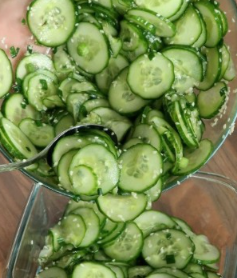 🥒 Hungarian Cucumber Salad (Uborkasaláta) Screenshot 2025-08-27 215944