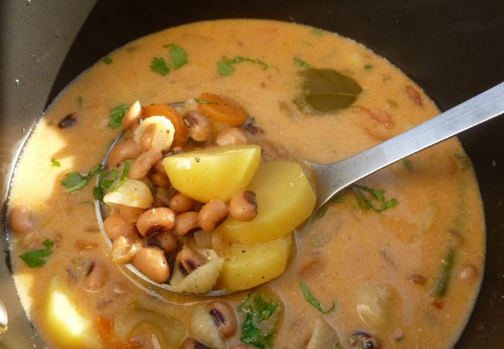 Hungarian Style Bean Soup – Magyaros Bableves🇭🇺 Screenshot 2025-09-20 135913