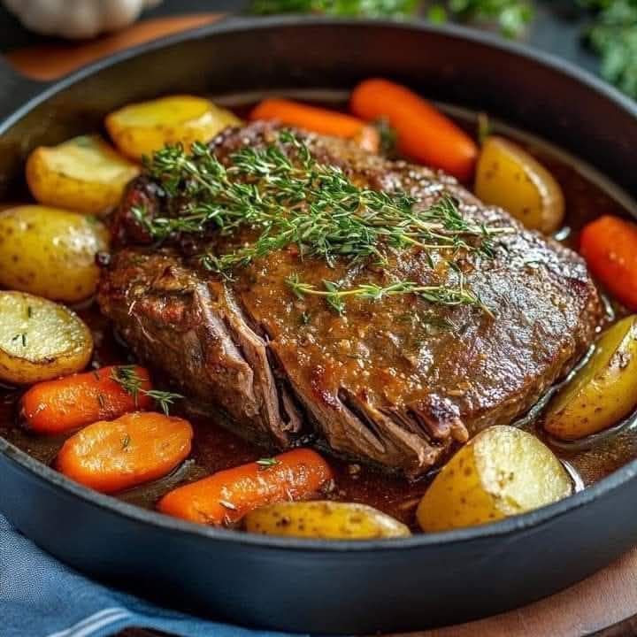 Pot Roast with Potatoes and Carrots ππ 558536860_1581543669890019_5734036452218459676_n