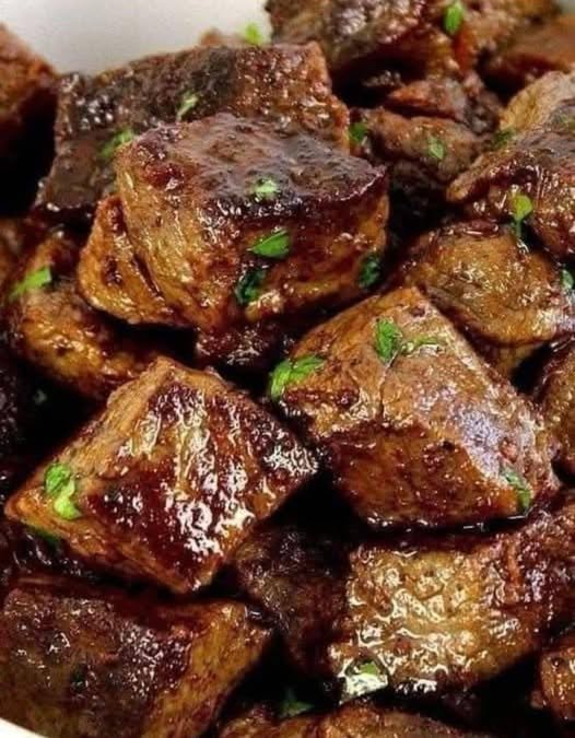 Steak Bites with Garlic Butter 573037747_1113392460778835_8888423136054253101_n