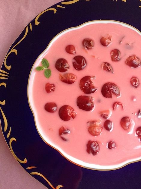 β Hungarian Chilled Sour Cherry Soup (Hideg meggyleves) b22e52e8eab97636db1a16074c532966