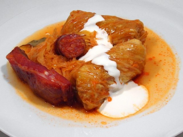 The-Authentic-Hungarian-Meal-640x480