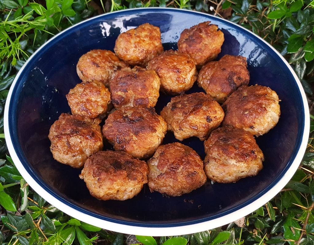 Hungarian Meatballs (Húsgombóc) a24c7c536eee9d11cebcb3c9d7d7bf58