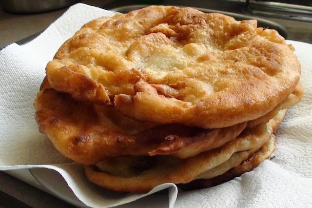 HUNGARIAN POTATO FLATBREAD - KRUMPLIS LÁNGOS adc5d897d392be293ce586f6ecfe32e9