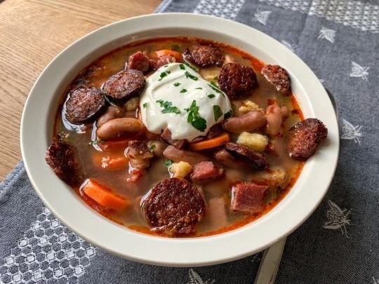 🇭🇺 Hungarian Bean Soup (Bableves) 34755e50f2eb7b2634a32be2ce13c9e9
