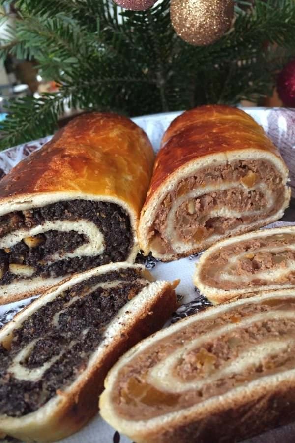 Hungarian Beigli - Christmas poppy seed and walnut roll cake 0c797d68c7a4e6b21fc862ecbb015f82