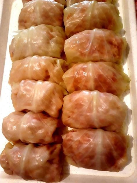 Hungarian Stuffed Cabbage Rolls (Töltött Káposzta) 🇭🇺 393ad71f856f4c35e4f2781201afb7bf