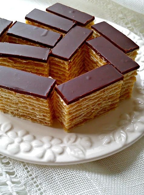 Hungarian Gerbeaud Cake (Zserbó szelet) 705237551_1919257405450019_3242659055322029025_n