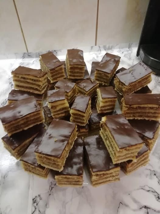 🇭🇺 Zserbó Szelet (Gerbeaud Slice) – Hungarian Dessert 79d83e4df24d8a63ff328f3ae2870c0b
